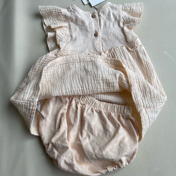 Zara Baby Dress with Bloomers 1-3 months & 3-6month - Picture 10 of 12